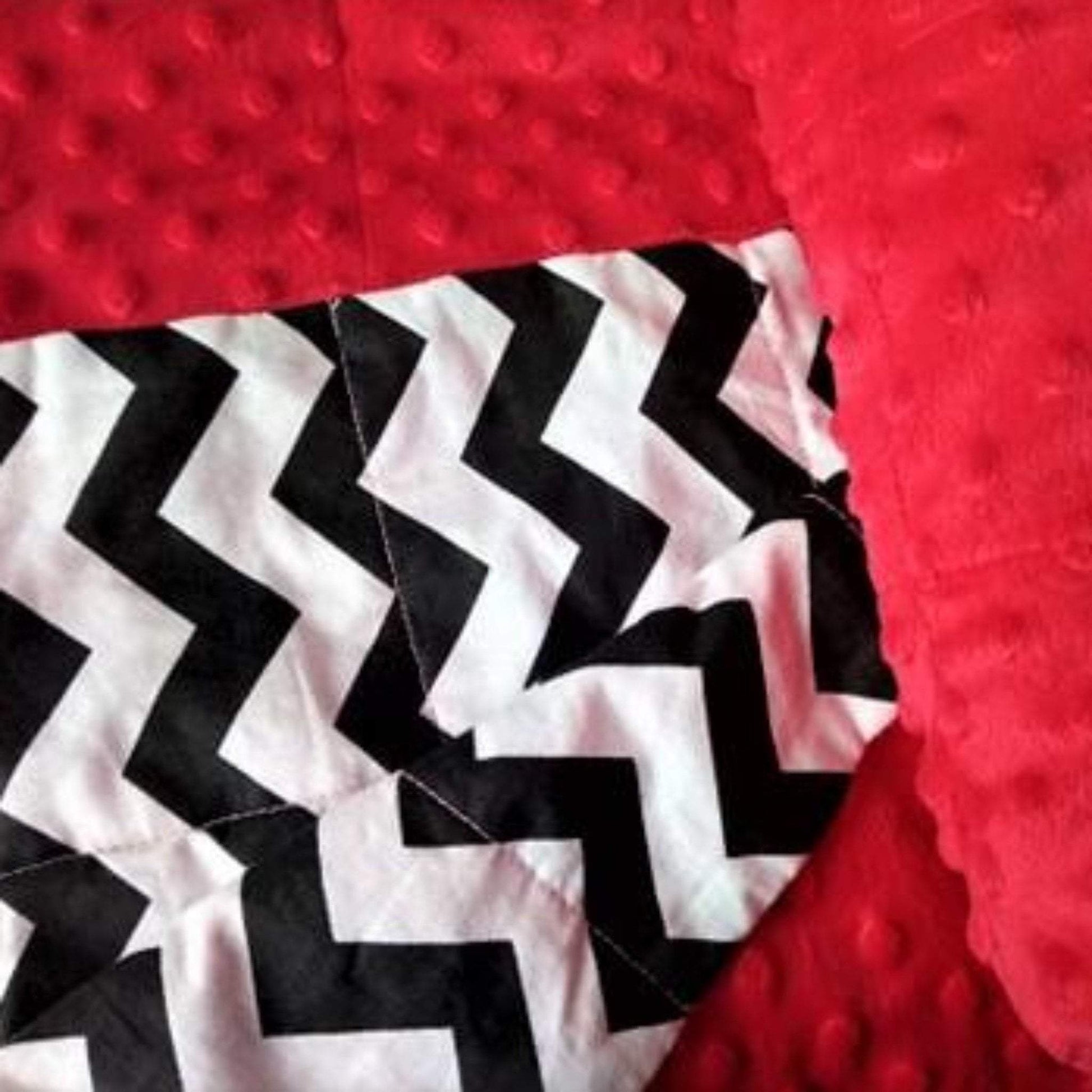 ZIG ZAG MINKY WEIGHTED BLANKET | SENSORY OWL